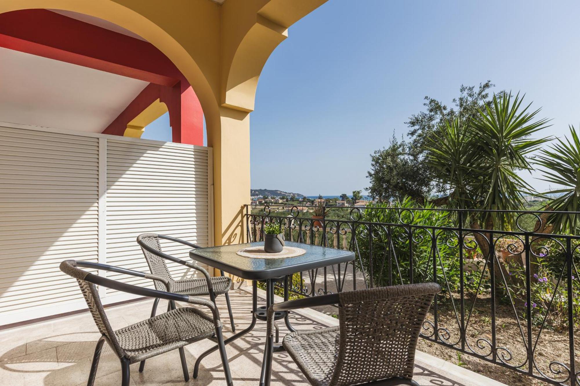 P Koklas Apartments Zakynthos Town Exterior photo