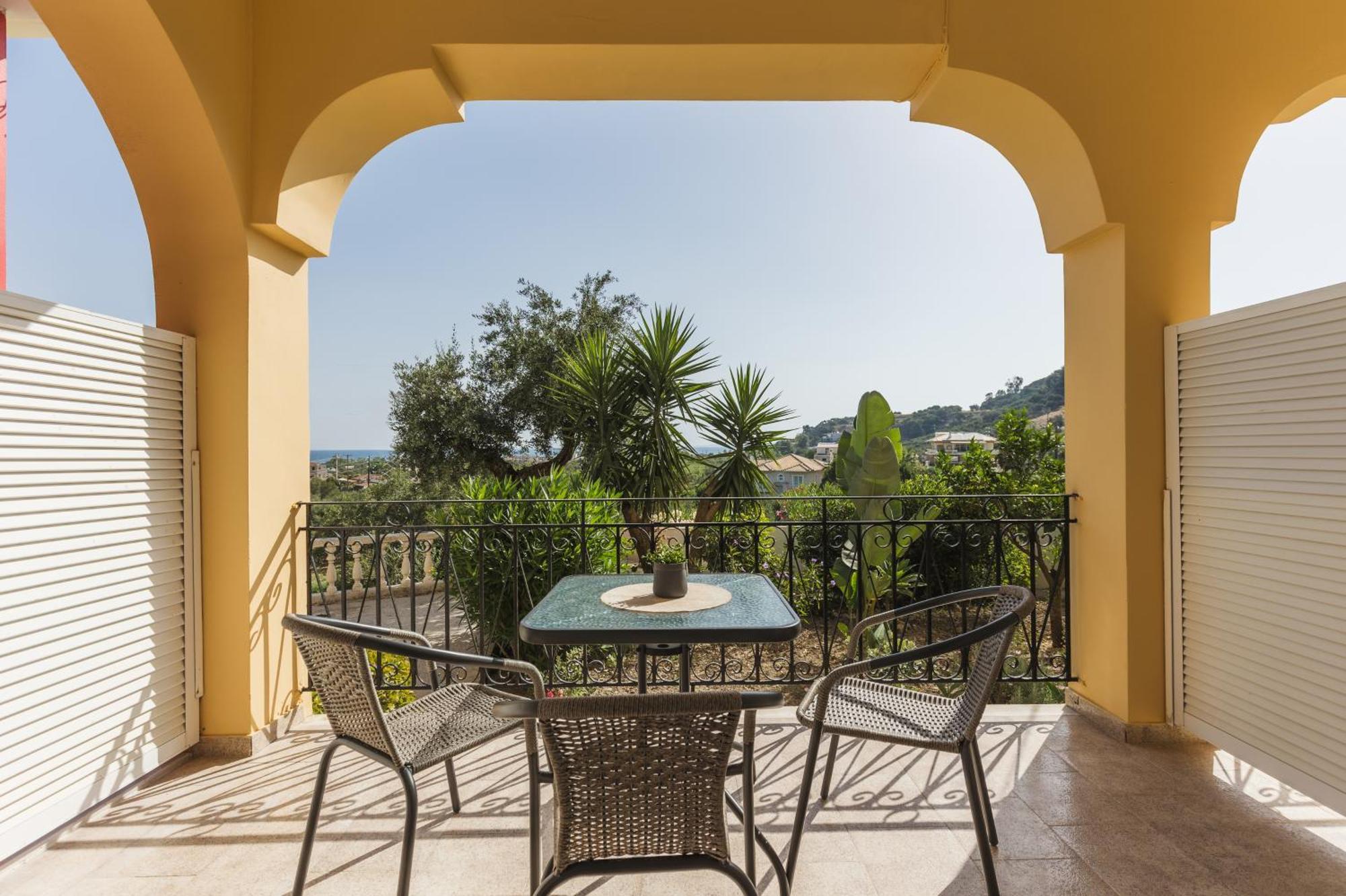 P Koklas Apartments Zakynthos Town Exterior photo