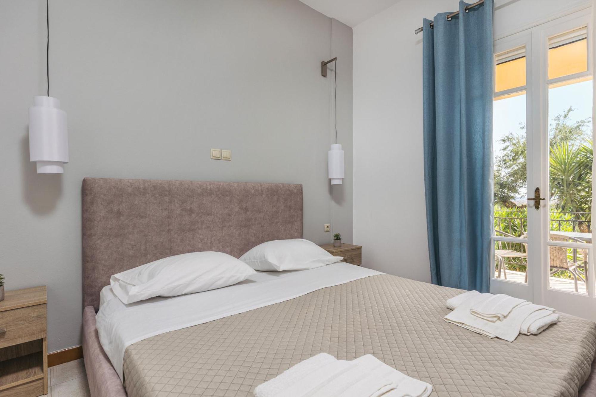 P Koklas Apartments Zakynthos Town Exterior photo